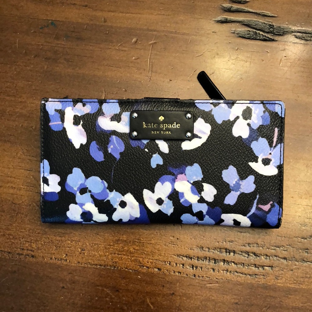Kate Spade floral wallet